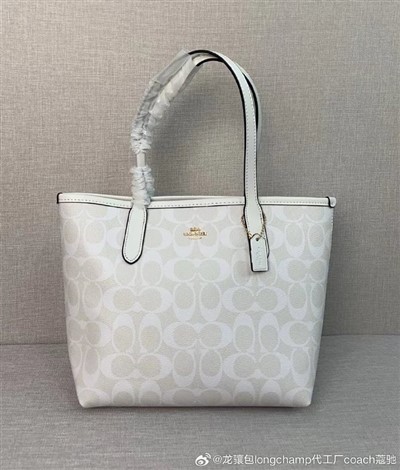 202411011034GIF ah a awm a.